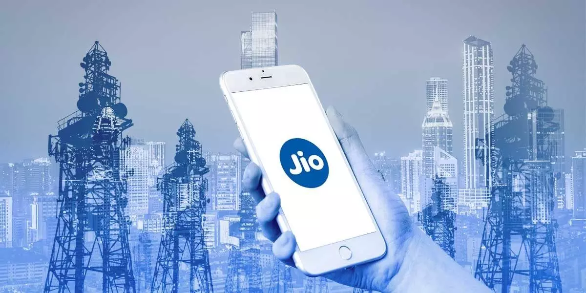 Jio tops 4G chart with 20.7 mbps download speed in May: Trai