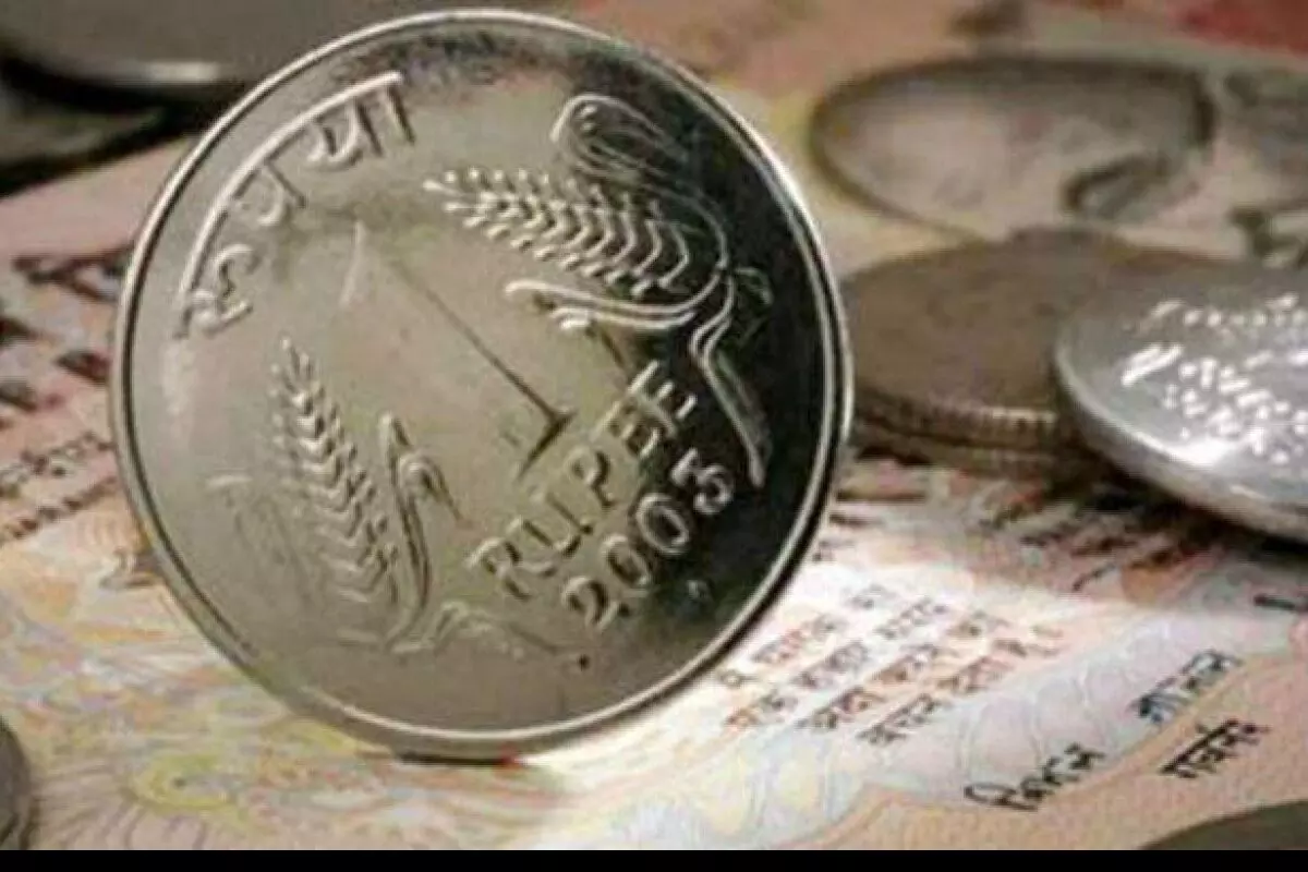 Rupee slips 5 paise to 74.37 against US Dollar in early trade