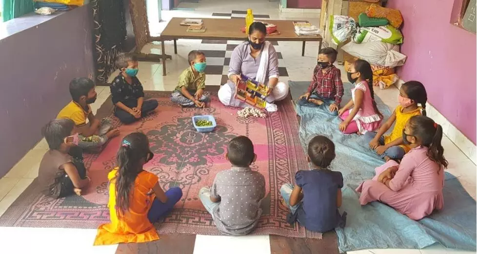 Joshipura school teachers are teaching children on farms and gardens to continue their education