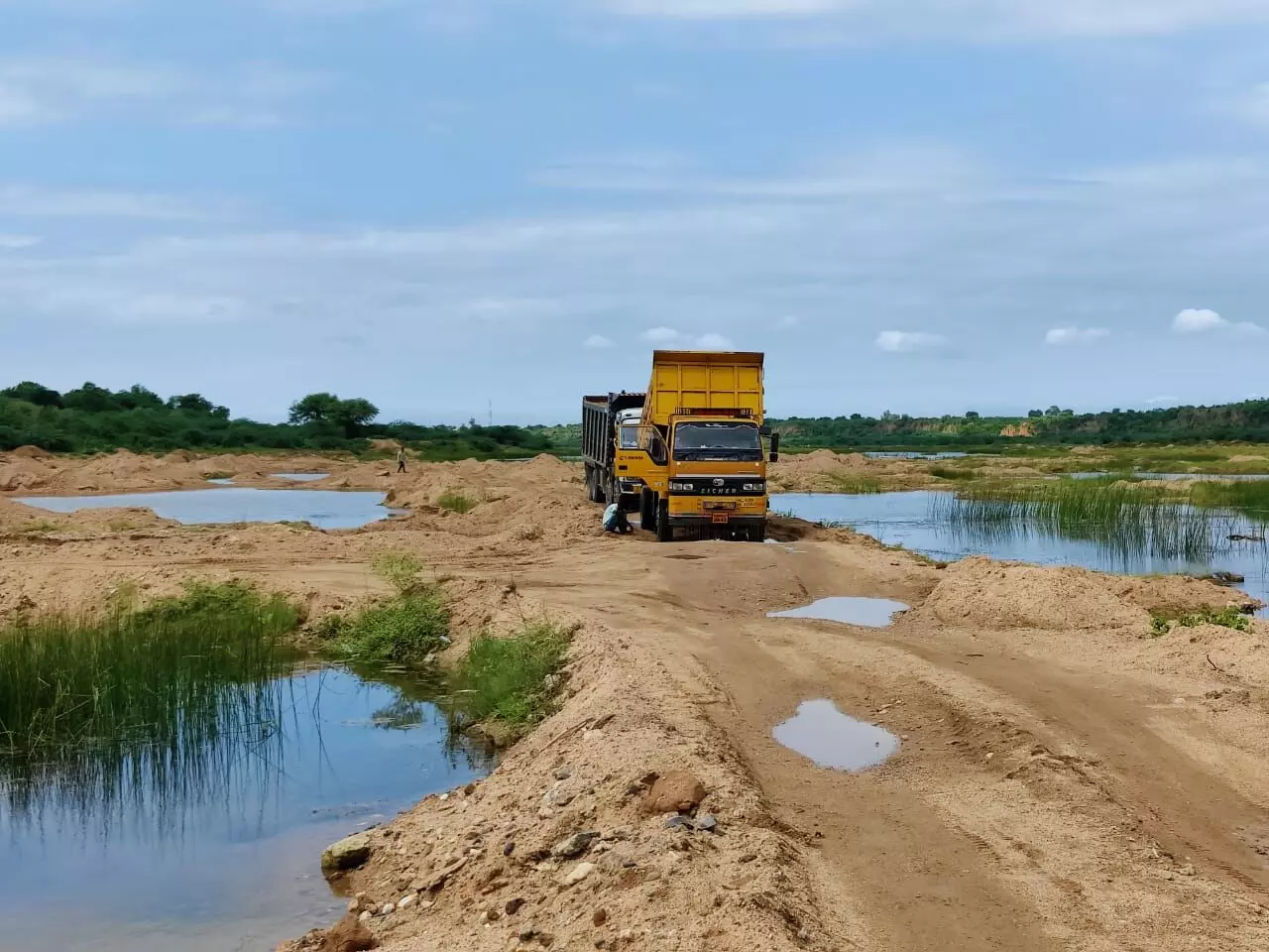 Unauthorized mining and transportation of sand caught in Bhimpura village of Dabhoi taluka