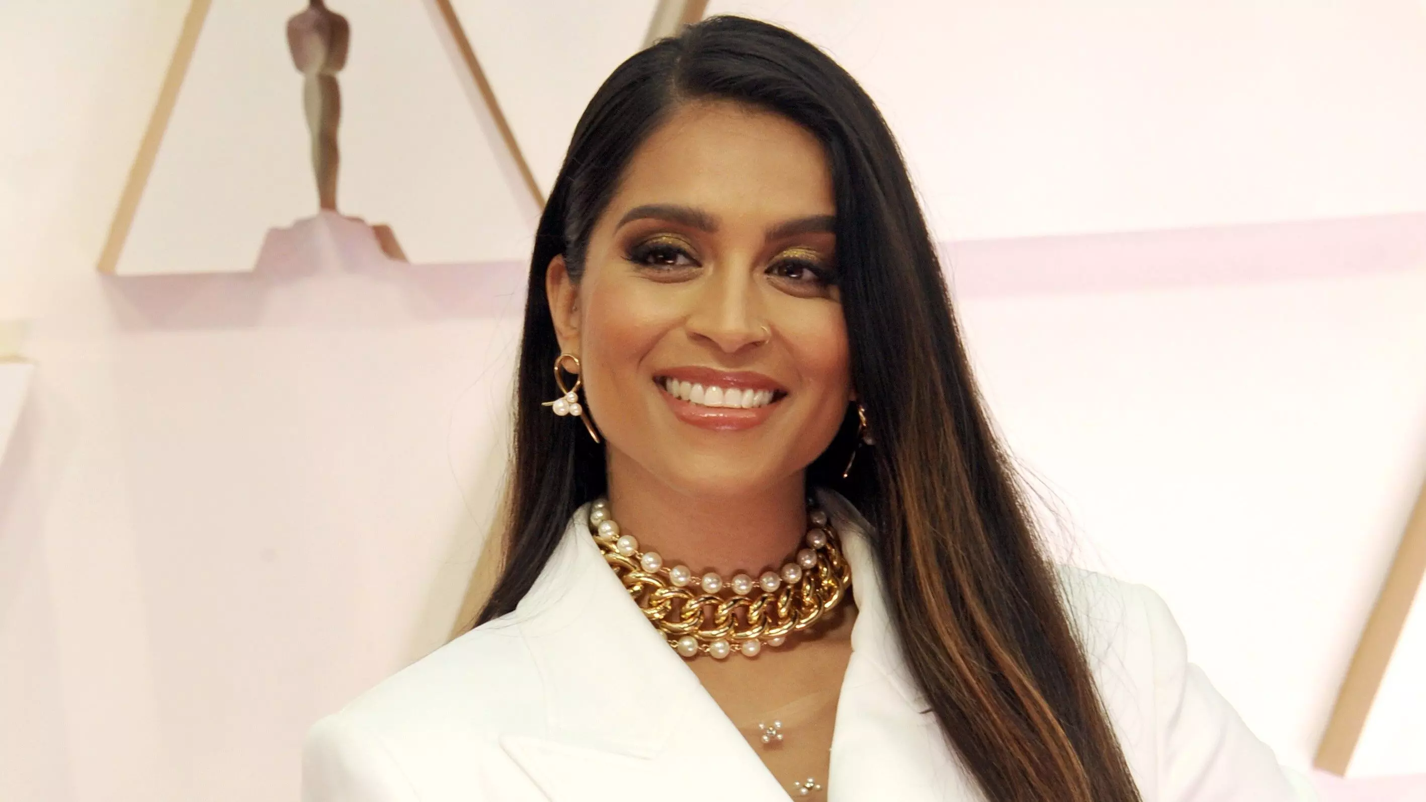 Lilly Singh set to star in second season of Hulus Dollface