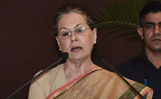 Sonia Gandhi reconstitutes Congress parliamentary hierarchy