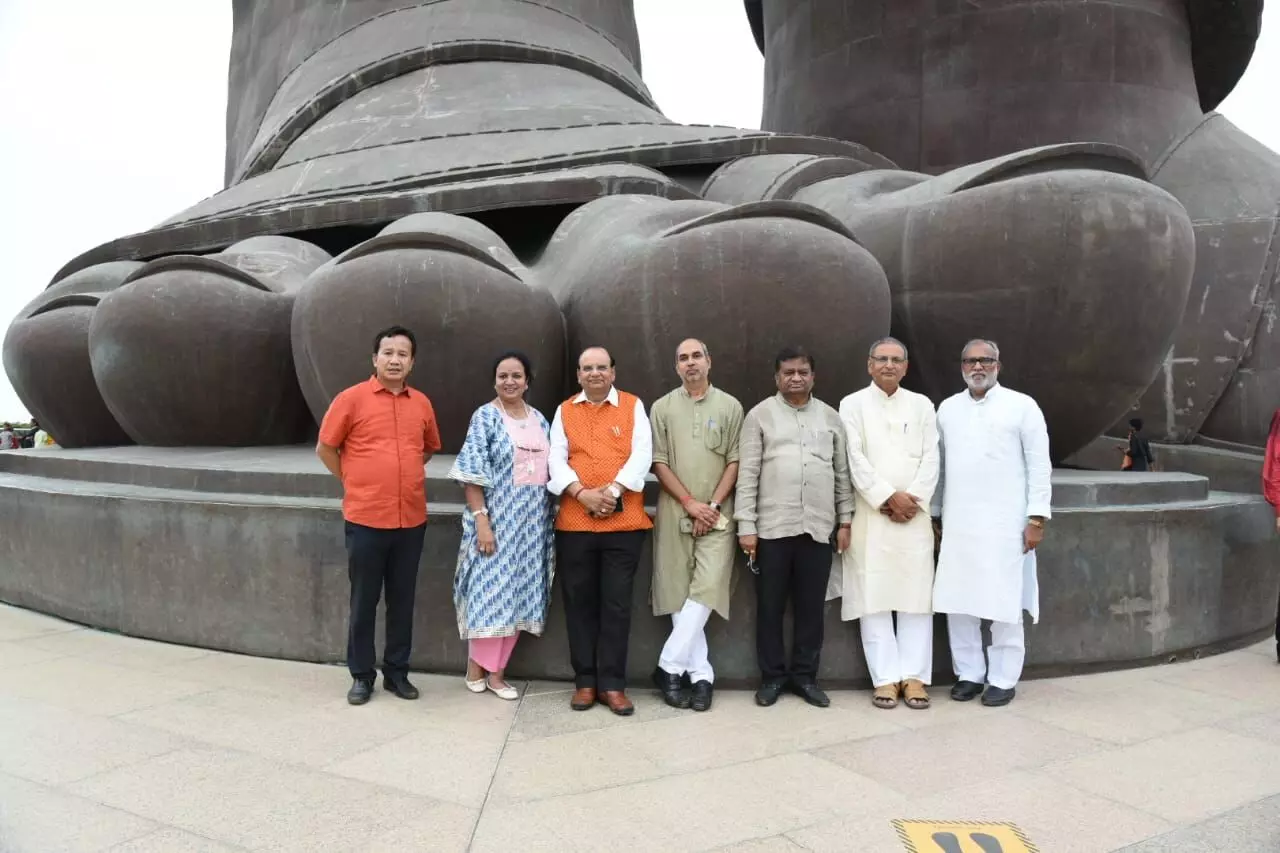 Huge statue of Sardar at Kevadia has put Gujarat and India high on world map - Vinay Kumar Saxena
