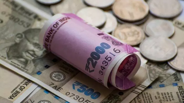 Rupee falls for 2nd day, declines 17 paise to 74.43 against dollar