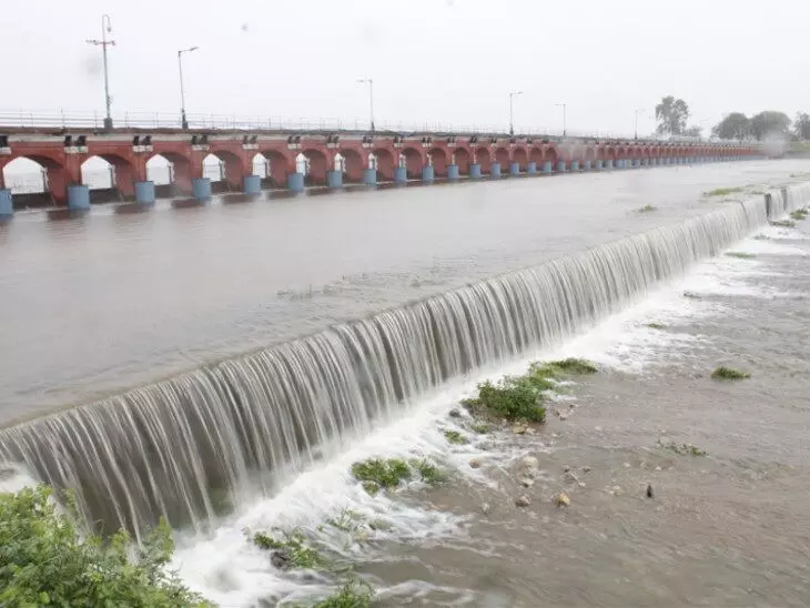 Vadodara Mayor wrote a letter to the govt and Narmada Development Minister to provide Narmada water to Ajwa Sarovar