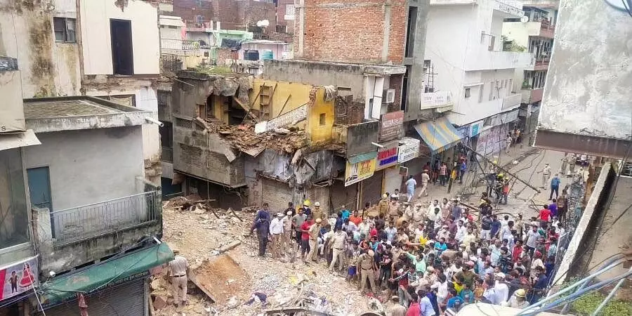 Building collapses in Delhis Sabzi Mandi are, rescue operation underway