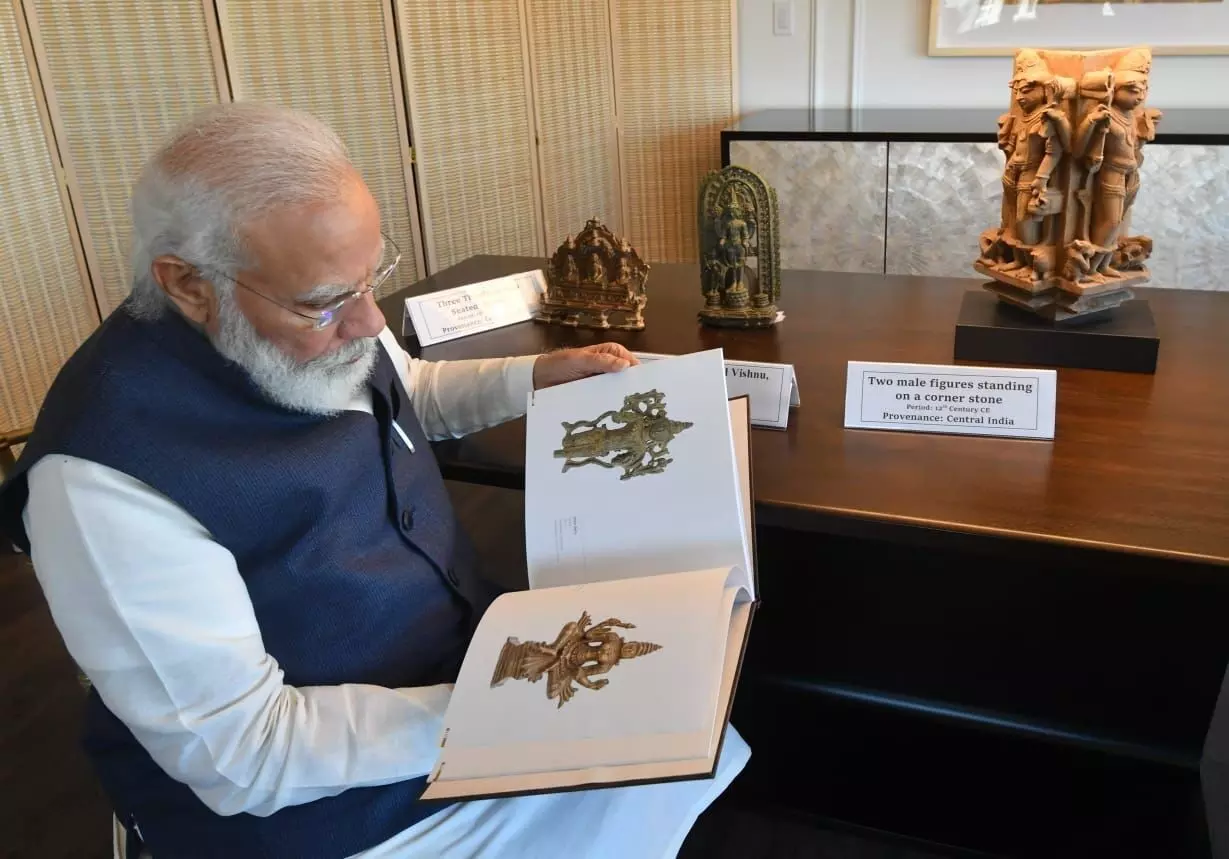 PM Modi Brings Back 157 Indian Artefacts From US