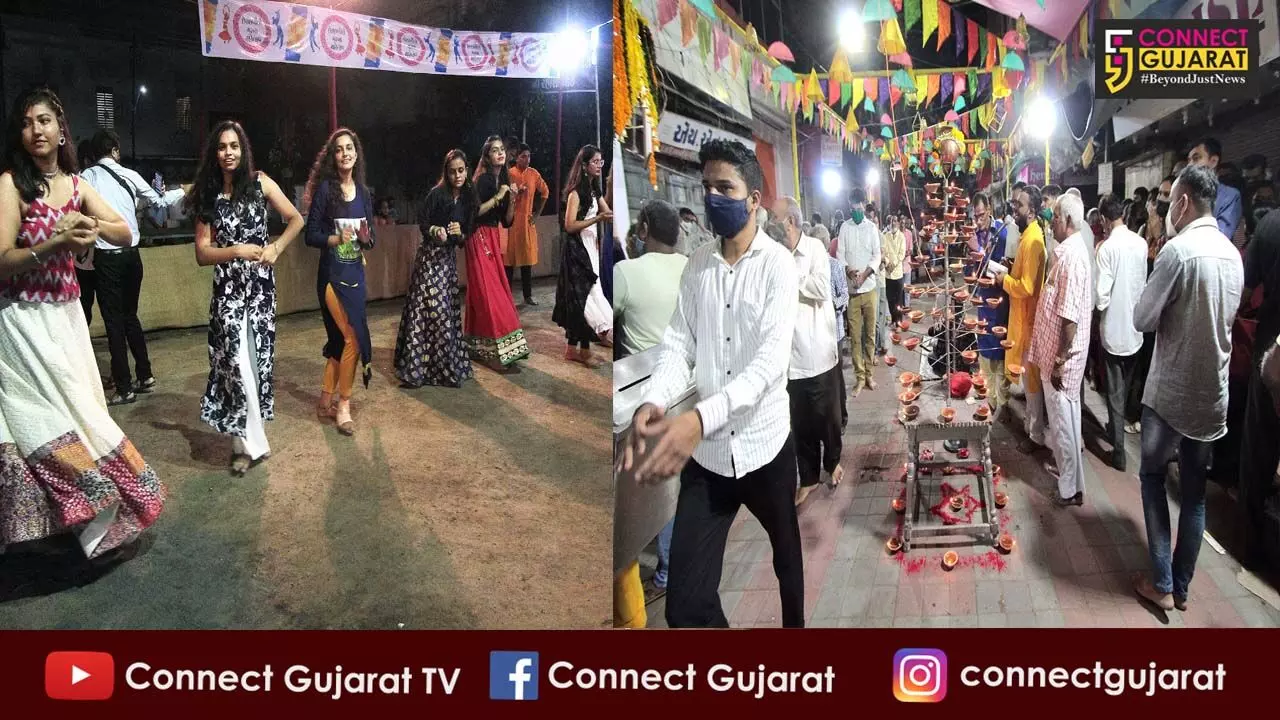 Garba enthusiasts dance their heart out on the very first day of Navratri in Vadodara