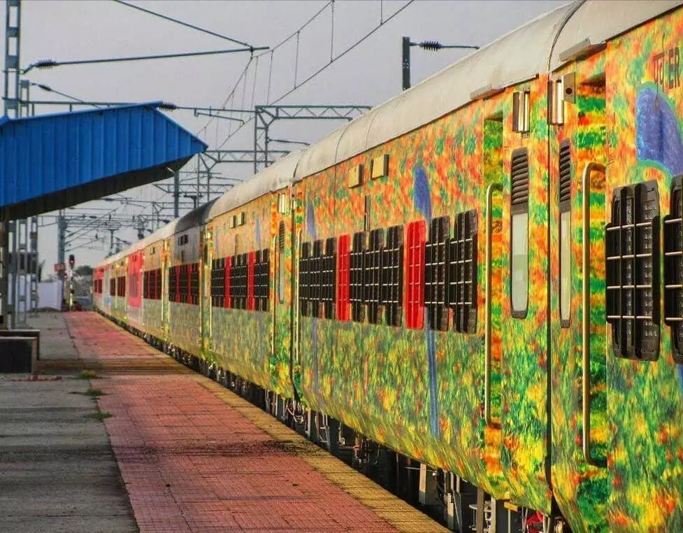 Western Railway to run 24 trips of weekly superfast special trains between Delhi Sarai Rohilla -Okha and Vadodara – Jhansi