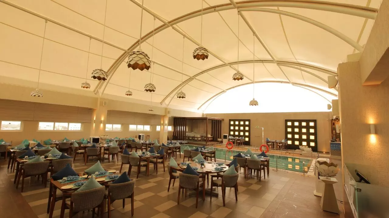 Vadodaras Rooftop Poolside Multicuisine restaurant- Horizon opened for public