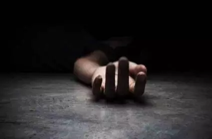 Father son duo committed suicide in Vadodara by coming in front of a running train