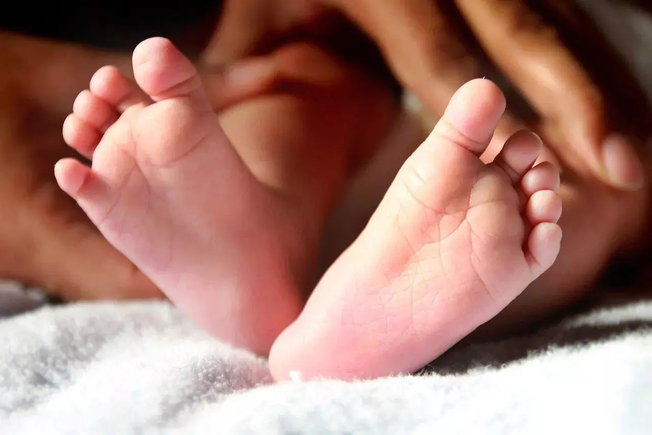 17-year-old girl delivers baby watching YouTube videos in Kerala