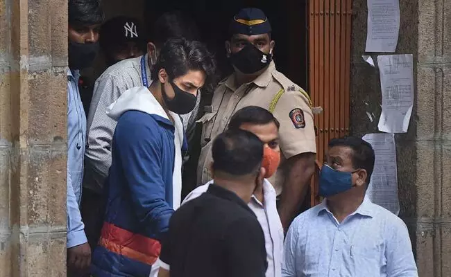 Aryan Khan bail hearing : Bombay HC grants bail to Aryan Khan