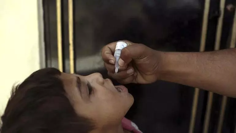 UN To Begin Door-To-Door Polio Vaccination Drive In Afghanistan From November 8