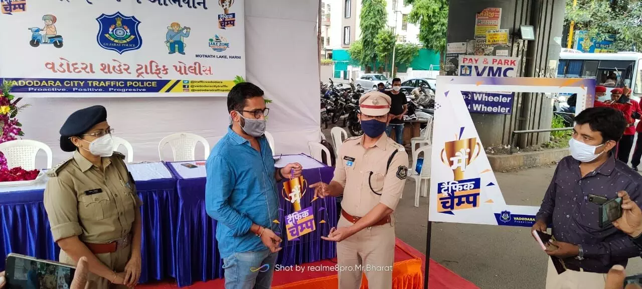 Free petrol and diesel coupons to people following traffic rules while driving on Vadodara roads