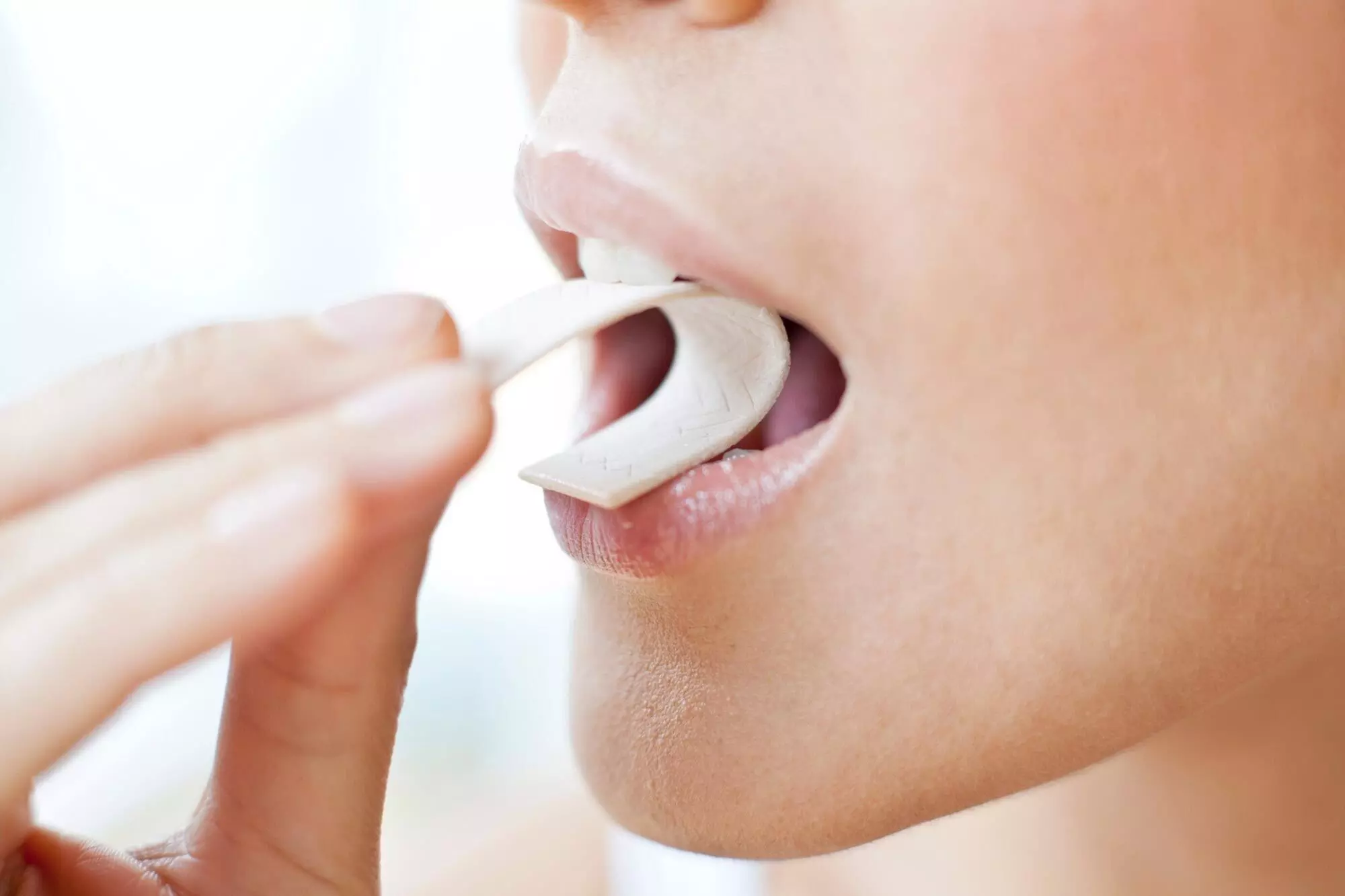 New research: A plant-based chewing gum that traps coronavirus