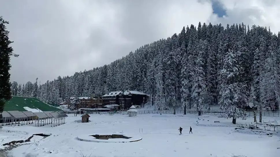 The Kashmir Valley welcomes a record number of visitors, with Gulmarg Ski Resort for holidays