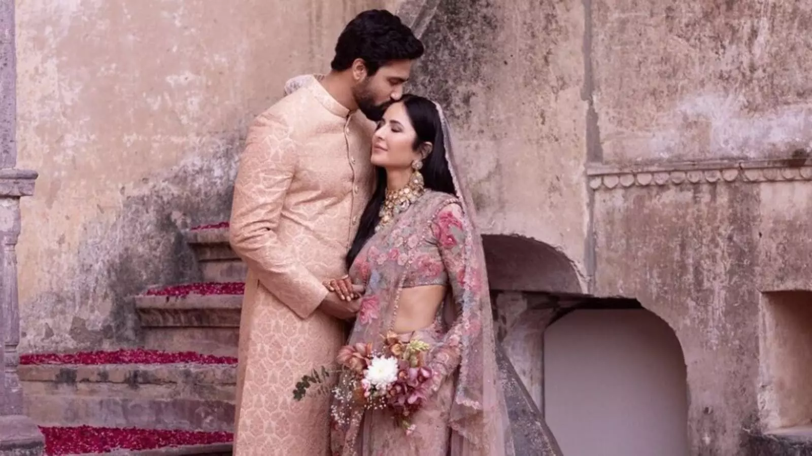 Katrina Kaif and Vicky Kaushal share their most romantic pics yet from wedding