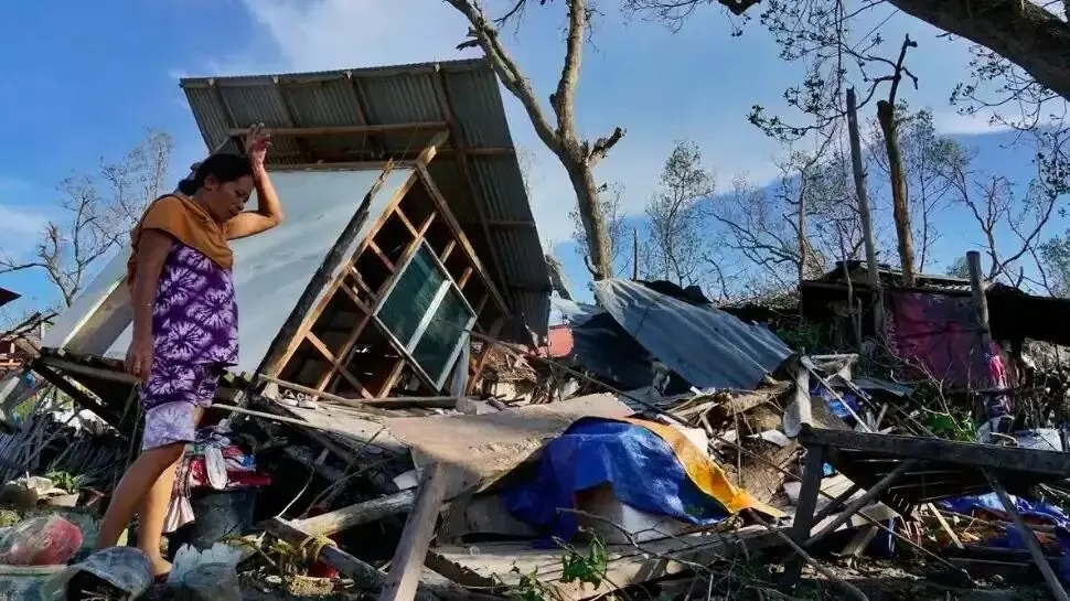 The death toll of typhoon in Philippines rose to 375, 56 people still missing