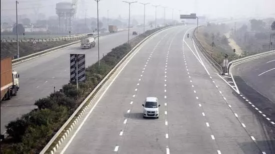 Nitin Gadkari inaugurated the Intelligent Transport System with 150 cameras on the Eastern Peripheral Expressway