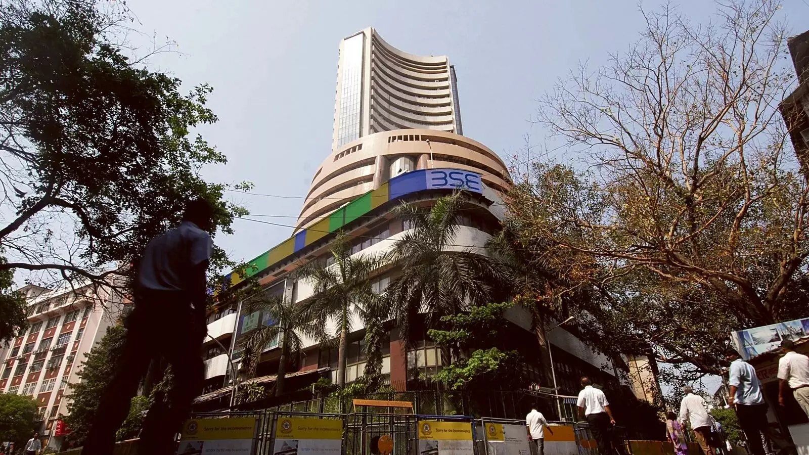 Stock Market: Sensex rises 261 points, Nifty to trade at 17,076