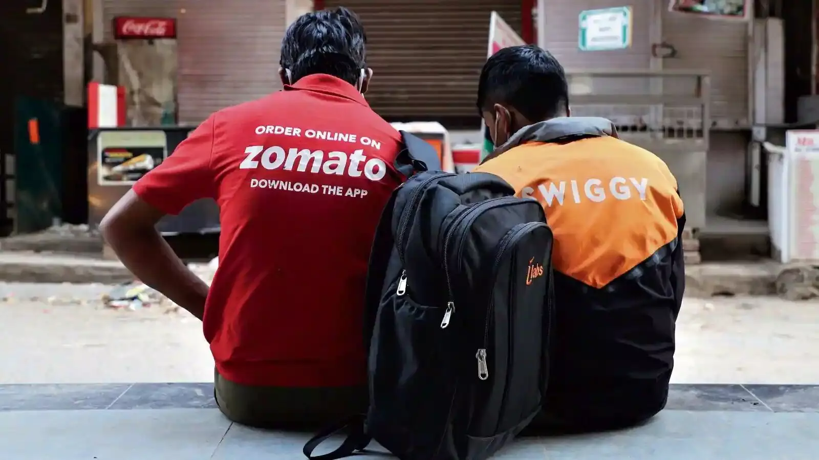 Swiggy and Zomato to charge extra 5% for food delivery from Jan 2022