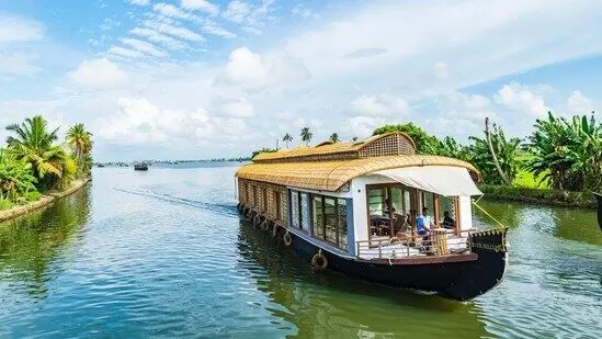 Kerala restarts houseboat service to boost tourism in the midst of Covid-19