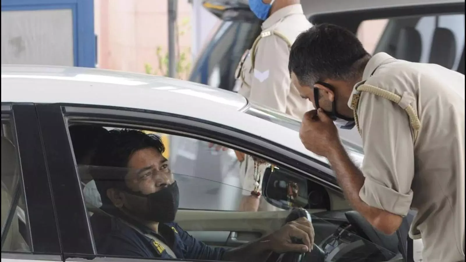Report: Masks not compulsory in Delhi for those driving alone in cars