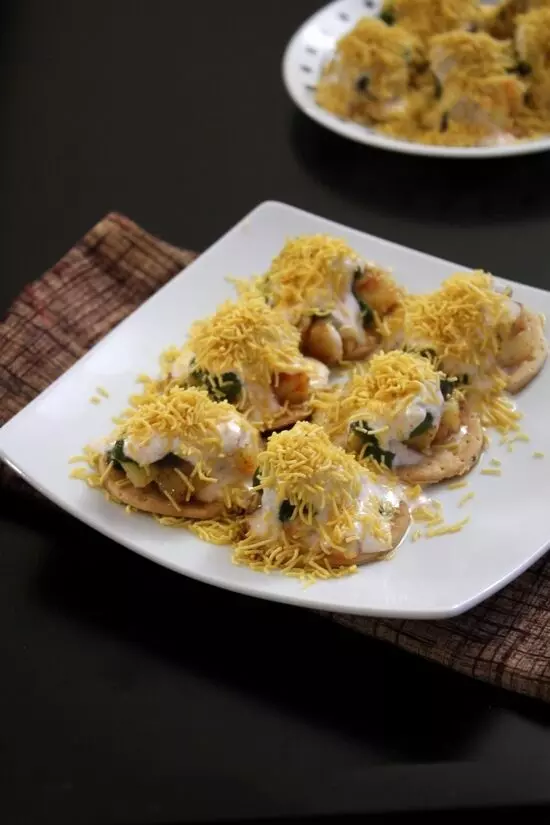 An easy and quick yoghurt based recipe, Dahi papdi Chaat