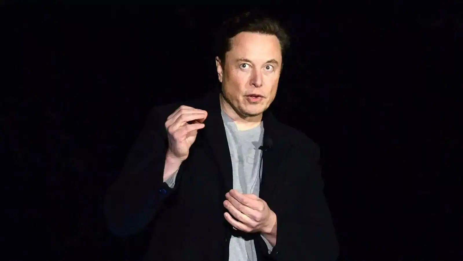 Elon Musk deletes tweet which compared Canadian PM to Adolf Hitler