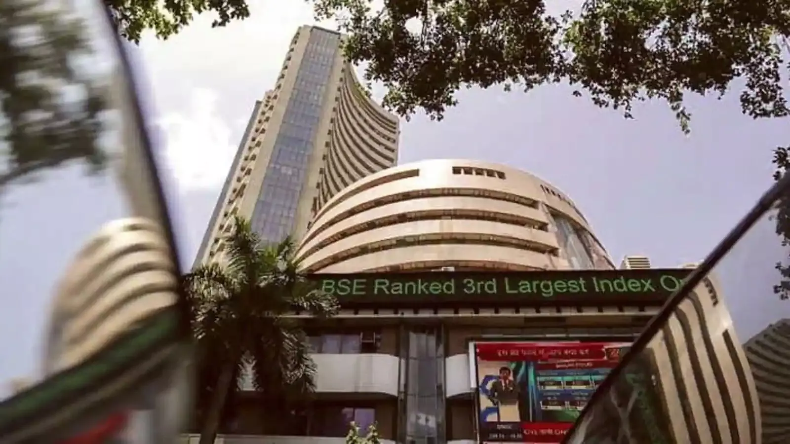 Stock Market: Sensex down 900 pts, Nifty below 16,600; financials auto hit
