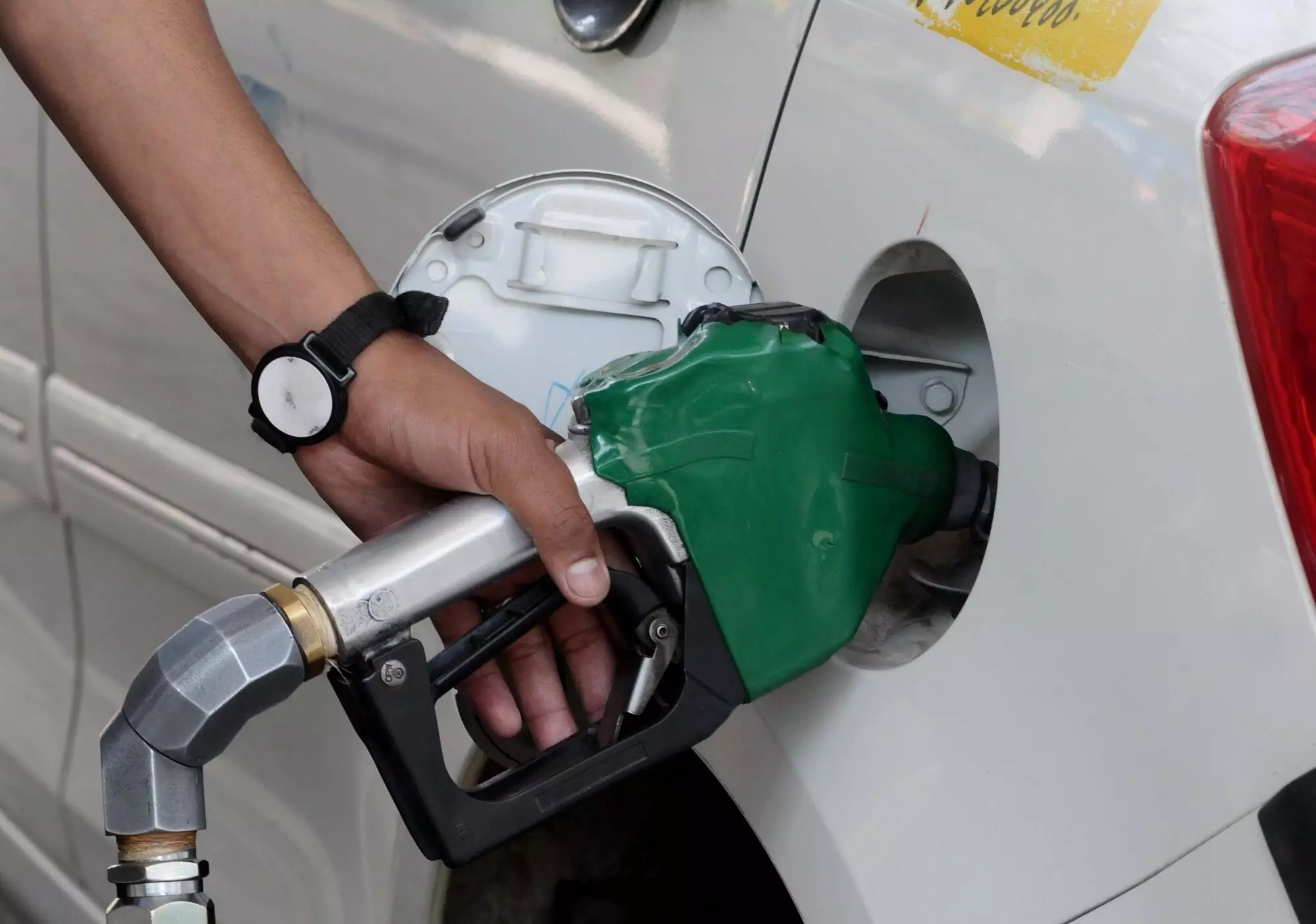 Delhi government issues draft policy to make PUC certificate mandatory at fuel pumps