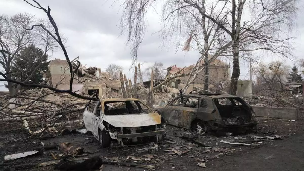 Ukraine war: Fresh bid to rescue citizens from besieged cities, strike kills 10