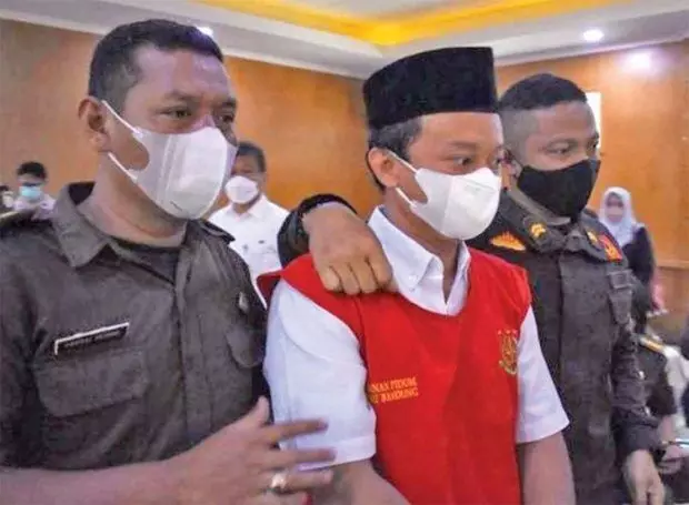 School Principal sentenced to death for raping 13 girls