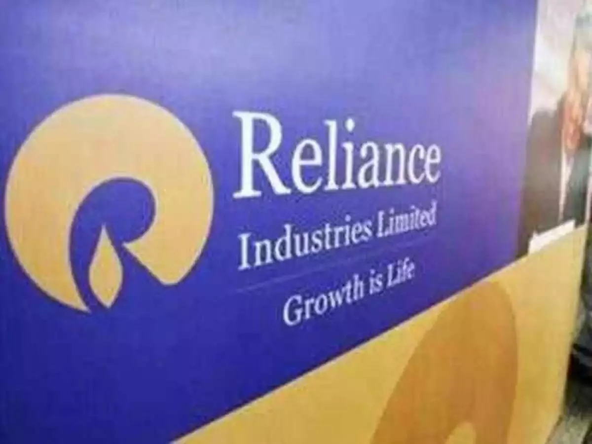 After lenders disapproval, RIL calls off Rs.24,713-cr deal with Kishore Biyanis Future Group