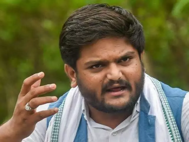 Gujarat Congress leaders reach out to Hardik Patel, tension eases