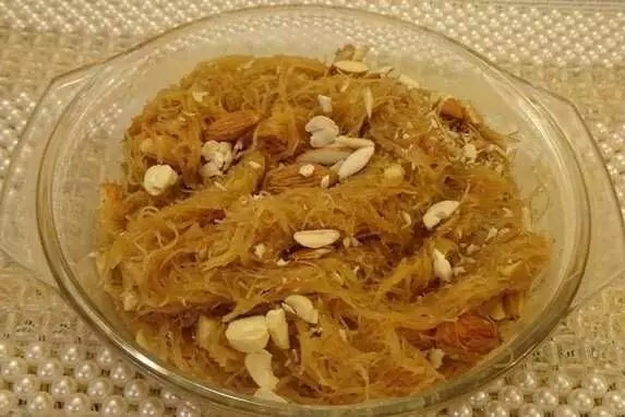 Mithi Seviyan recipe: If you are ready to give everyone a treat, try this easy recipe and enjoy!