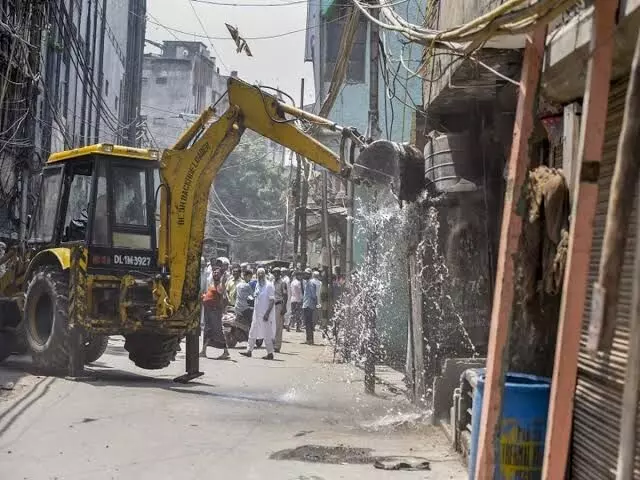 Shaheen Bagh demolition drive Updates: SDMC begins demolition drive in Delhis Shaheen Bagh