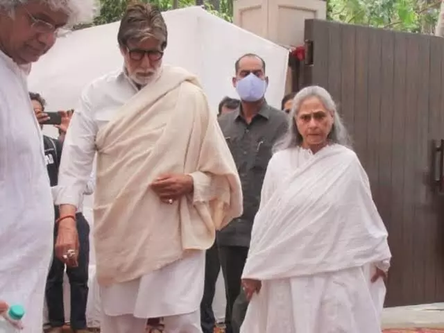 Amitabh and Jaya Bachchan attend Shivkumar Sharmas funeral