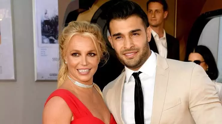 Britney Spears announces miscarriage