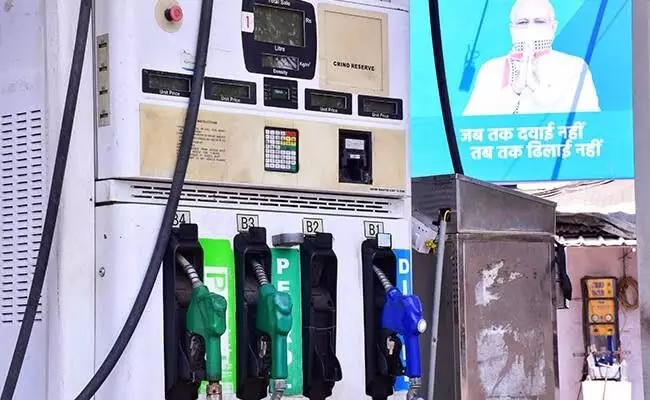 Petrol gets cheaper by Rs 9.5 per litre and diesel by Rs 7 as Centre cuts excise duty