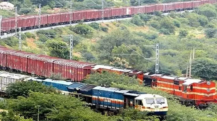 Western  Railway achieves a record milestone of 8.68 mt in freight traffic during the month of May 2022I