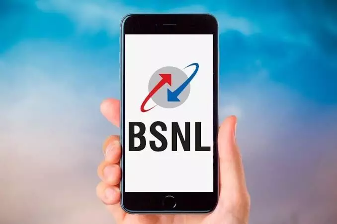 Centre approves Rs 1.64 lakh crore package to revive BSNL