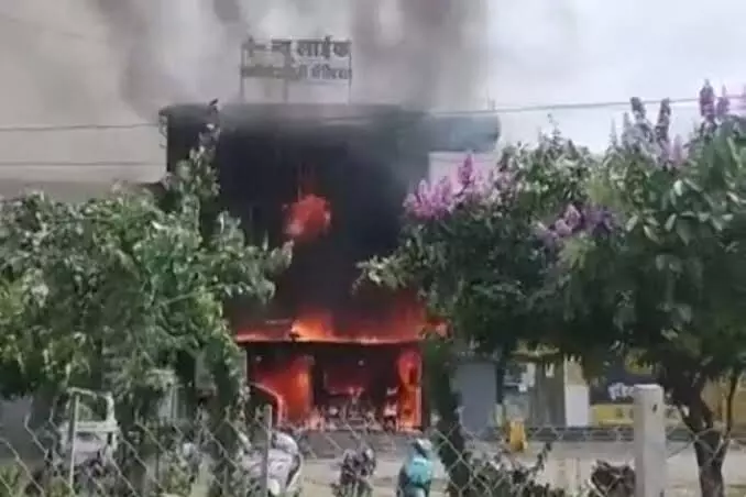 BREAKING: 10 Killed after massive fire breaks out at ICU ward of Jabalpur private hospital