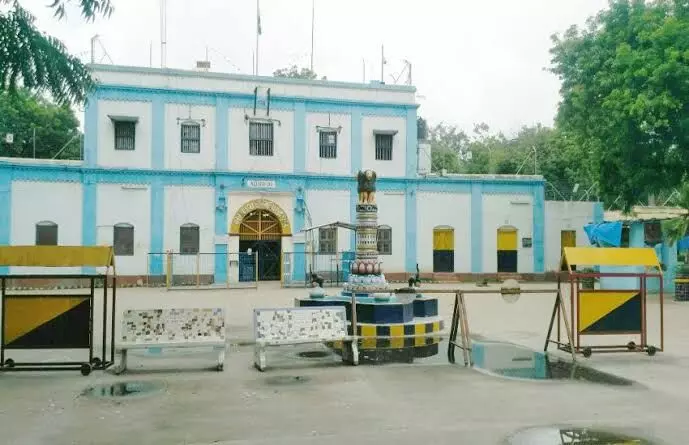 Ahmedabad: Mobile found in Sabarmati jail