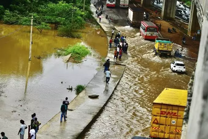 Heavy rain in Bengaluru wreaks havoc as vehicles float on inundated roads