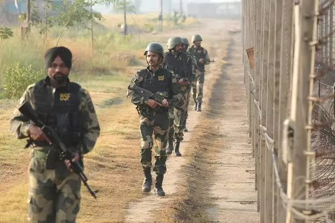 Pakistan violates ceasefire along International Border in Jammu