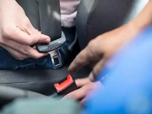 Govt to make seatbelts mandatory for all car passengers