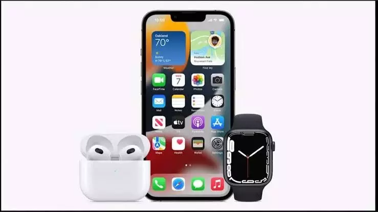 Apple watch series 8, iPhone 14 launched