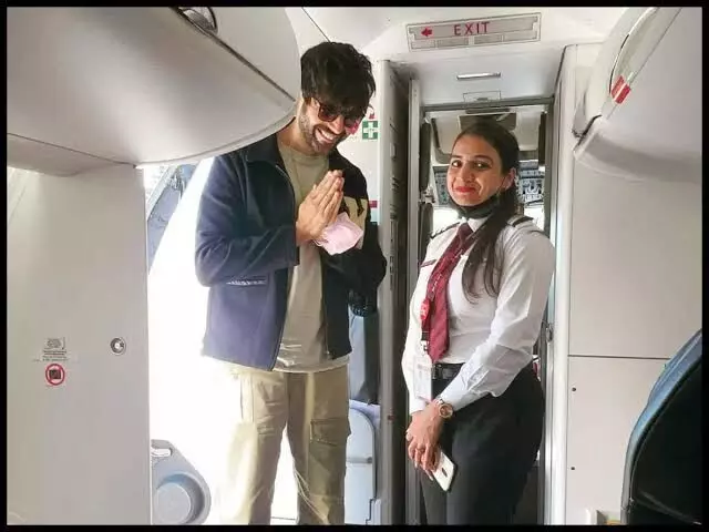 Bollywood Actor Kartik Aaryan travels in economy class of IndiGo flight,